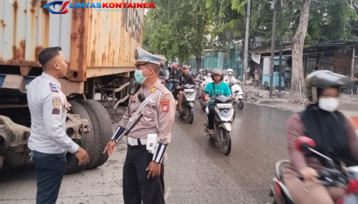 Kecelakaan Maut Motor vs Truk Kontainer di Ringroad Cengkareng, Jakarta Barat: 2 Tewas