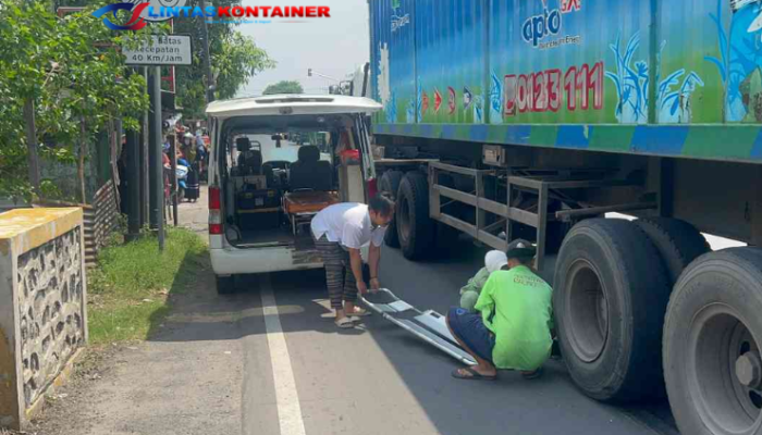 Kecelakaan Tragis Motor Scoopy Tertabrak Truk Kontainer di Jakarta Barat: 2 Tewas