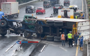 Lakalantas Truk Kontainer di Ruas Tol JORR Japek, Evakuasi Terkendala Medan Sulit