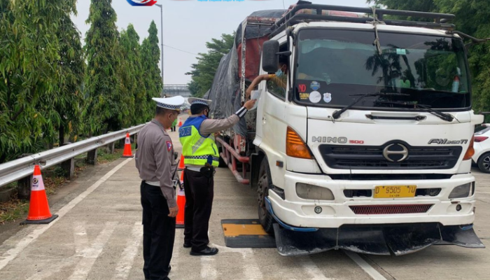 Fenomena Truk ODOL dan Kesulitan Pemerintah Berantas Truk ODOL