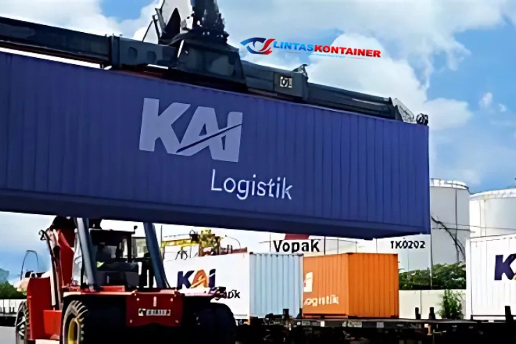 KAI Logistik Angkut 22 Kereta dari Jawa ke Sumatra!