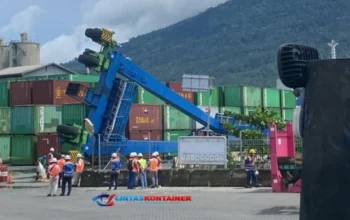 Terminal Bitung Geger! Alat Bongkar Kontainer Roboh Saat Beroperasi