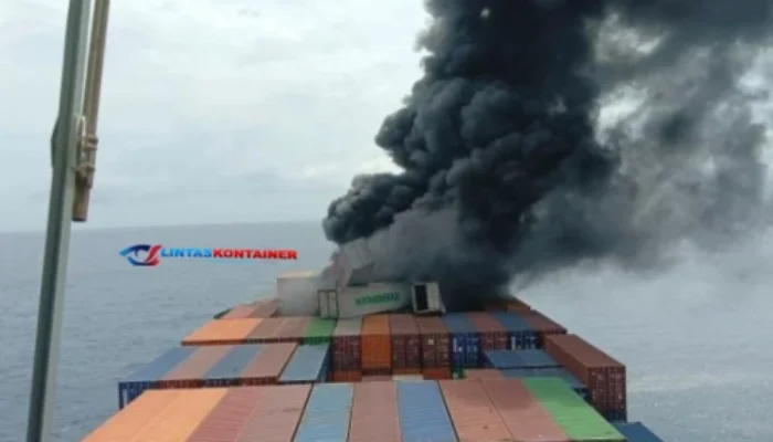 Kebakaran di Kapal Kontainer Singapura, 1 ABK WNI Dilaporkan Hilang