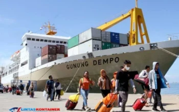 Pedagang Asongan & Buruh Bagasi Pelabuhan Makassar Bakal Ditertibkan