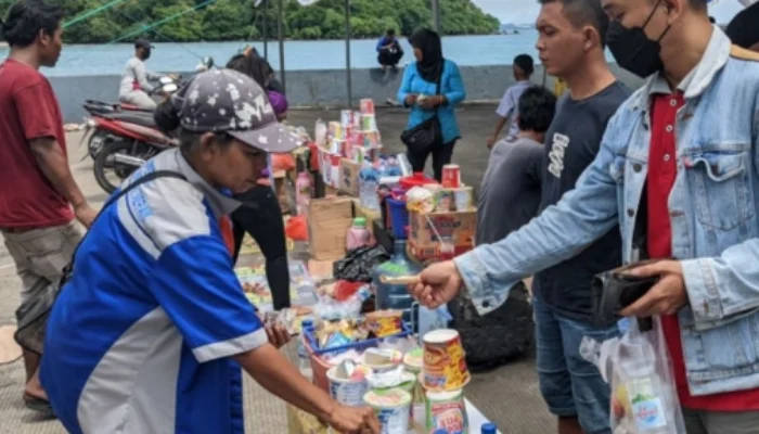 Pedagang Asongan & Buruh Bagasi Pelabuhan Makassar Bakal Ditertibkan