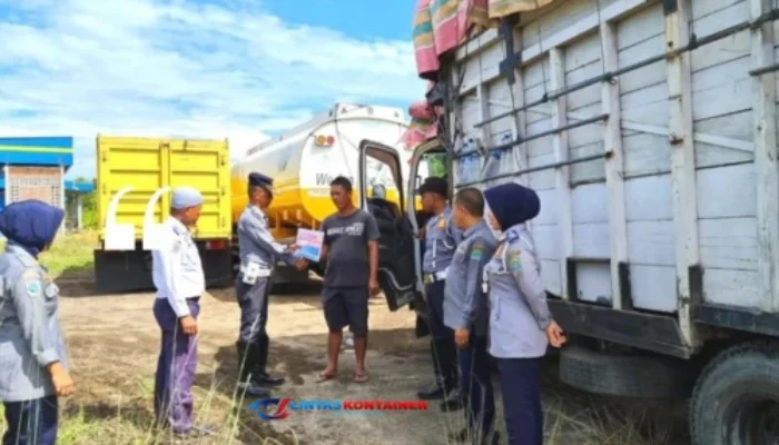 Sosialisasi ODOL, Sopir Kontainer: Kami Hanya Terima Angkutan!
