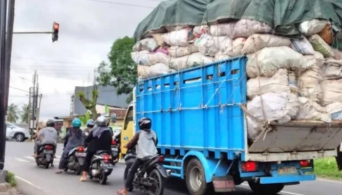 Sosialisasi ODOL, Sopir Kontainer: Kami Hanya Terima Angkutan!
