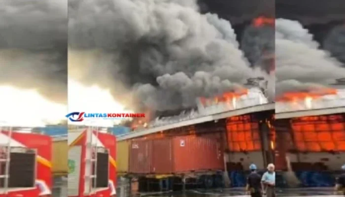 PT Agro Raya Mas Medan Terbakar Hebat, Truk Kontainer Dievakuasi