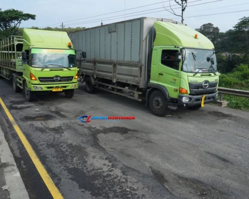 Kakak Beradik Tewas Terlindas Truk Kontainer di Jalur Pantura Brebes