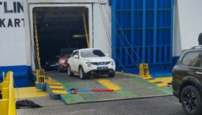 Antrean Pelabuhan Merak Kacau, Mobil Baru Datang Langsung Naik Kapal