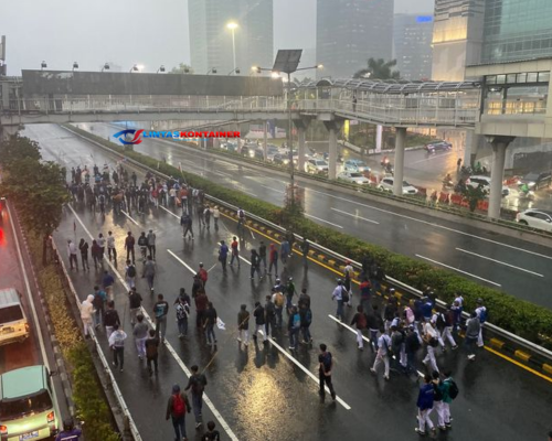 Jembatan Layang di Jakarta Jadi Pusat Demo