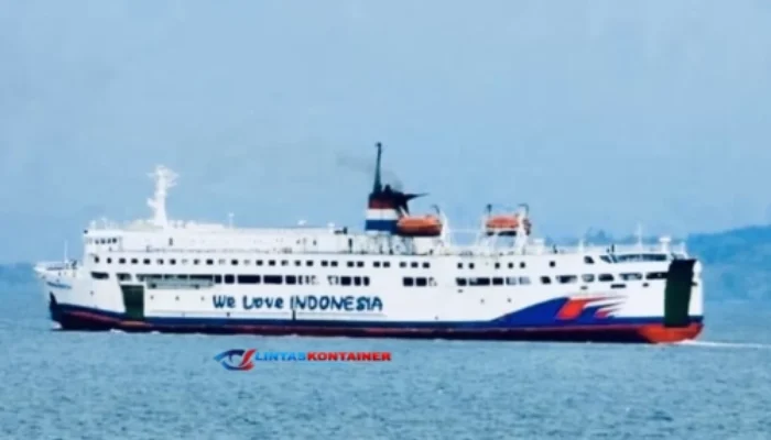 Kapal Dalom Tiba di Merak: Tonggak Baru Transportasi Lampung!