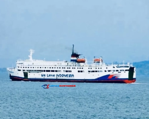 Kapal Dalom Tiba di Merak: Tonggak Baru Transportasi Lampung!