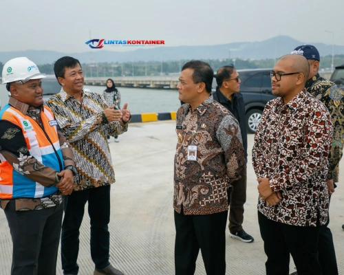 Pelabuhan Batang Mulai Beroperasi, Pangkas Biaya Logistik Industri!