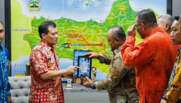 Rencana Pengembangan Pelabuhan di Jateng Dipercepat, Dorong Ekonomi!