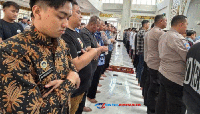 Polres Pelabuhan Tanjung Priok Gelar Salat Gaib, Doakan Driver Ojol Affan Kurniawan