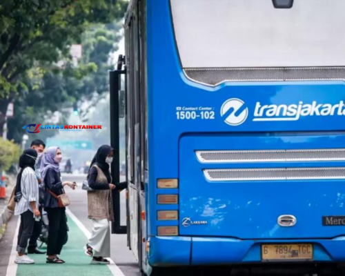 Daftar Rute TransJakarta yang Dialihkan Karena Ada Demo Buruh di DPR