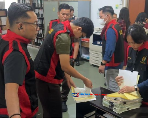 Kejati Kepri Geledah Kantor PT BDP Batam, Sita 3 Kontainer Dokumen!