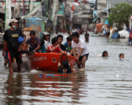 Banjir Jabodetabek Melanda: Bogor Darurat, 1.229 Warga Jakarta Diungsikan