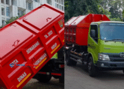Viral: Kontainer Sampah Pemkot Semarang Ditinggalkan Truk di Pinggir Jalan!