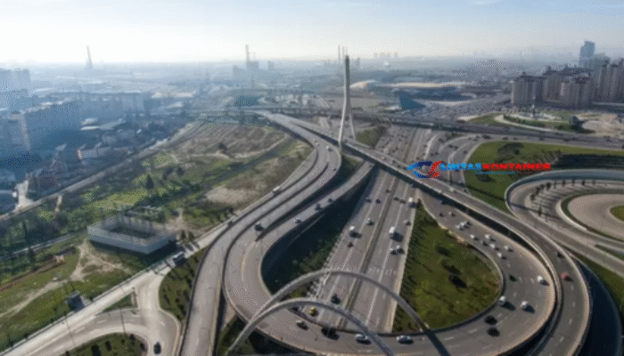 Daftar 5 Tol Terpanjang di Indonesia 2025