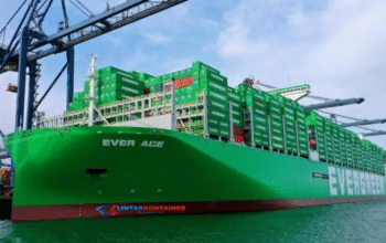 kapal ever ace, kontainer terbesar, evergreen marine, logistik global, pelabuhan suez