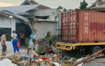 Kronologi Truk Kontainer Hantam Rumah dan Apotek di Polewali Mandar