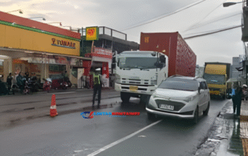 Truk Kontainer Mogok di Cibadak Sukabumi: Lalu Lintas Macet Parah Sore Ini!
