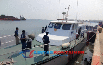 Operasi Gabungan! Imigrasi Periksa Dua Kapal Asing Sandar di Pelabuhan Tanjung Priok, Dokumen Kru Aman