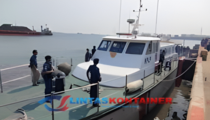 Operasi Gabungan! Imigrasi Periksa Dua Kapal Asing Sandar di Pelabuhan Tanjung Priok, Dokumen Kru Aman