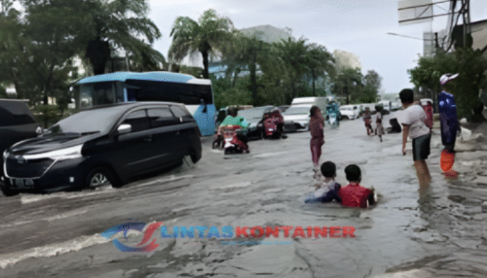 Titik Lokasi Banjir Jakarta Hari Ini, Genangan di Jaksel & Timur!