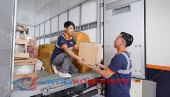 KAI Logistik Angkut Lebih dari 2.000 Ton Selama Periode Natal