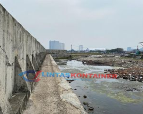 Pemprov DKI Bakal Cor Permanen Tanggul Laut Bocor di Jakut