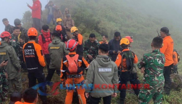 Basarnas Temukan 1 Korban Kecelakaan Pesawat ATR 42-500