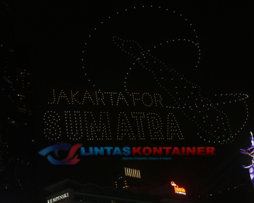 Drone 'Jakarta for Sumatra' Hiasi Langit Bundaran HI