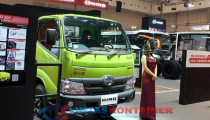 Banjir Truk Impor China Tak Sesuai Regulasi: Industri Otomotif RI Terancam!