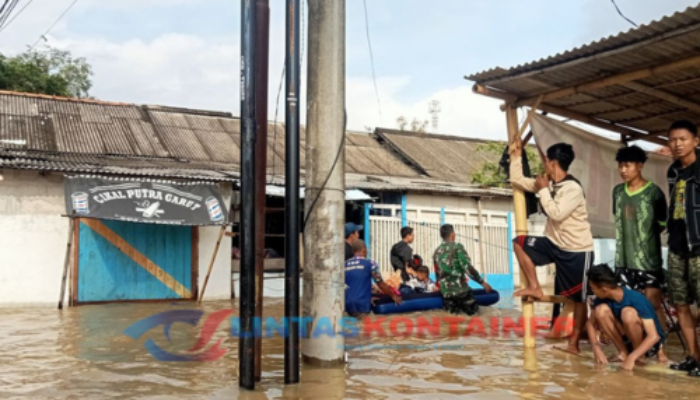 Banjir Bekasi Meluas: 49 Desa Terendam, 6.805 Jiwa Mengungsi