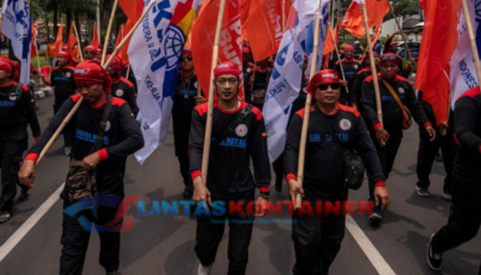 Buruh Demo Lagi Besok di Depan Istana Protes UMP Jakarta dan Jabar