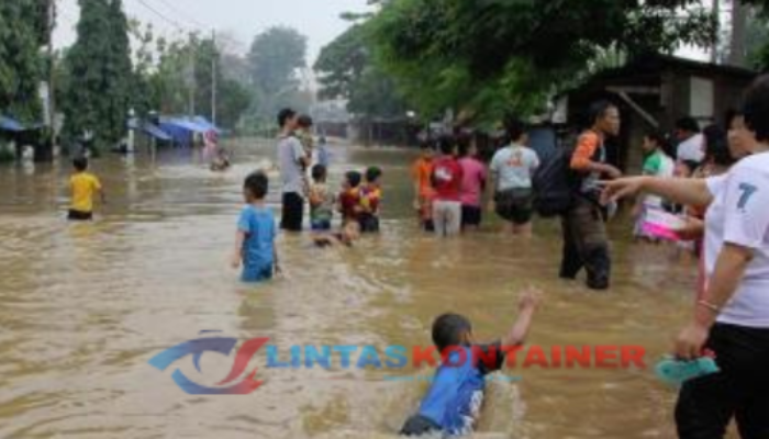 Jakarta Siaga 1 Hujan Malam Hari