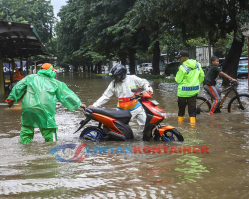 Jakarta Siaga 1 Hujan Malam Hari