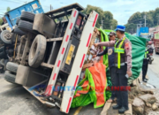 Truk Trailer Kecelakaan Beruntun di Jalur Pantura Batang