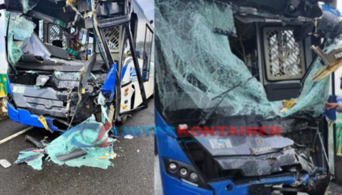 Bus Transjakarta Adu Banteng di Jalan Raya, Simak Kronologi Lengkapnya!