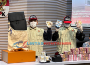 Pejabat Bea Cukai Terima Rp7 Miliar per Bulan Loloskan Barang KW