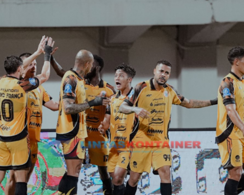 madura united vs persija jakarta
