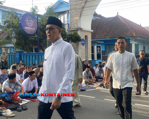 Wali Kota Sukabumi Disoraki "Huu"