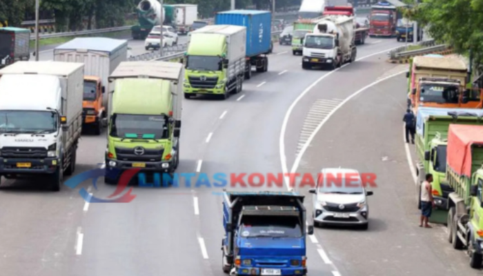 Truk Sumbu Tiga Dilarang Melintas Saat Mudik Lebaran 2026