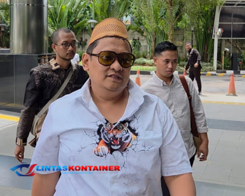 Diperiksa KPK, Haji Her Klaim Tak Kenal Tersangka Pejabat Bea Cukai