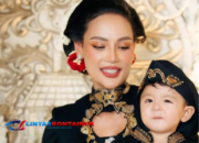 Erika Carlina Menggelar Prosesi Tedak Titen