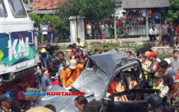 Kecelakaan Kereta di Bekasi Timur, Gerbong Ringsek