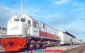 Viral Lokomotif KA Probowangi